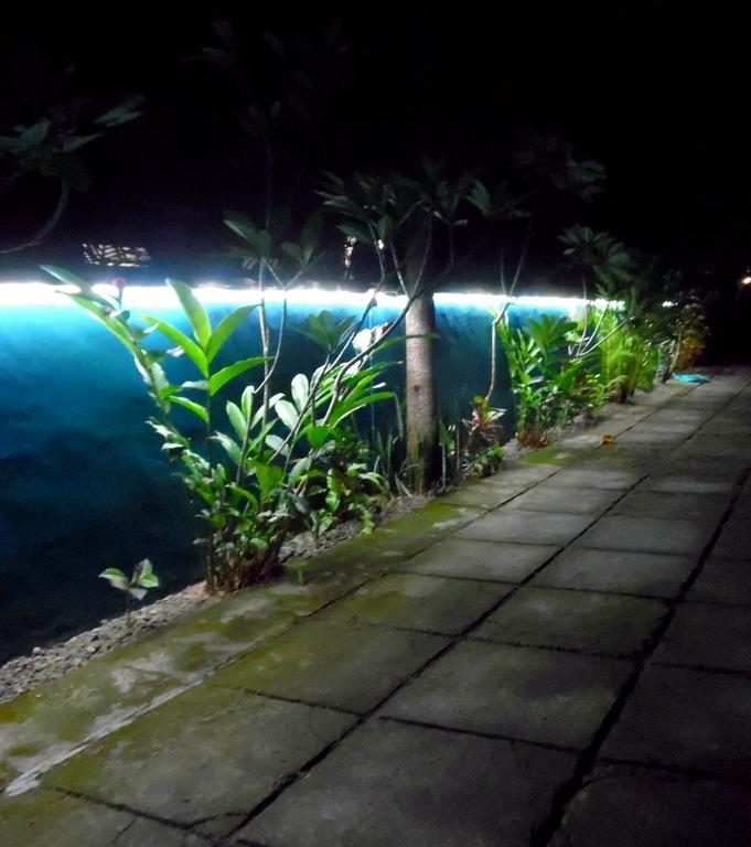 Lazy Monkey Hotel Senggigi Luaran gambar