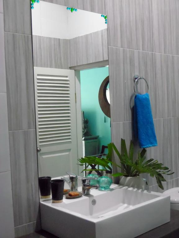 Lazy Monkey Hotel Senggigi Bilik gambar